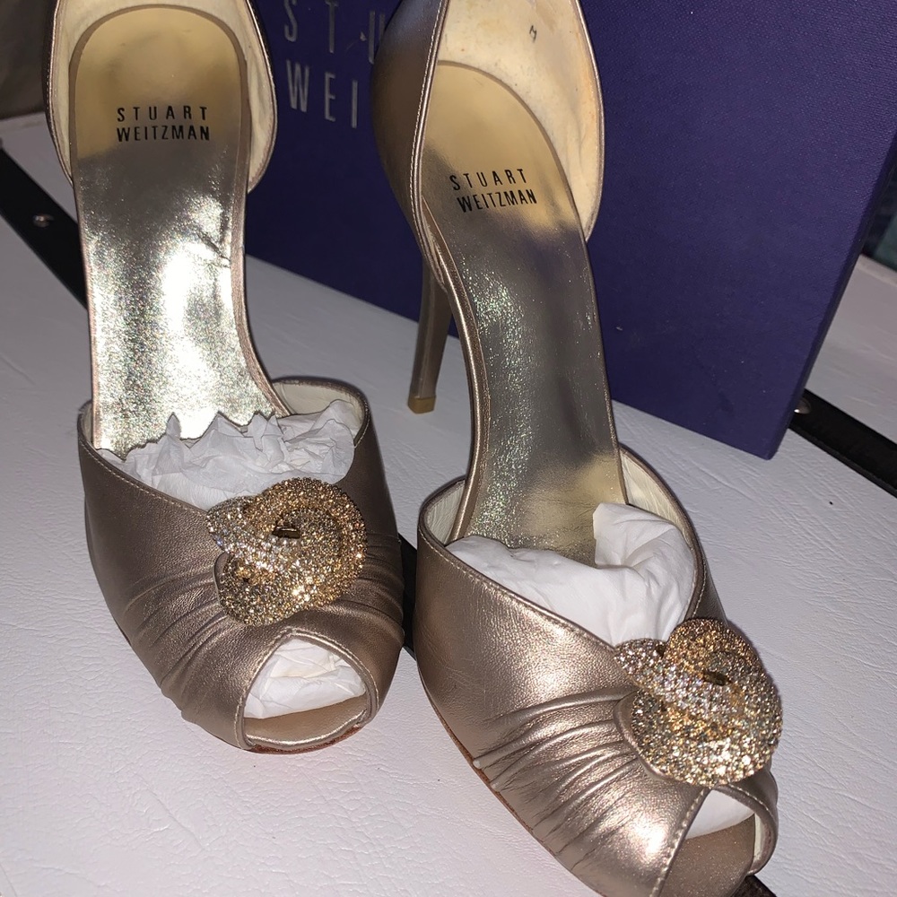 Stuart weitzman trioglo beige supple kid size 7